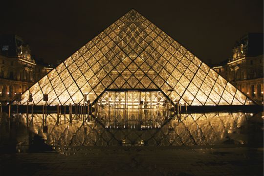 Paris: Louvre Museum